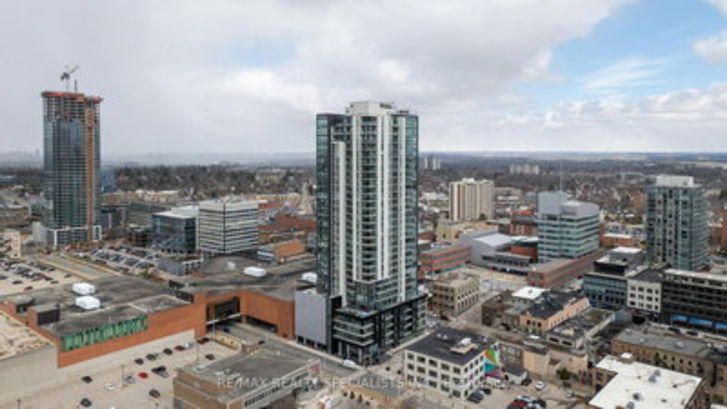 60 Charles St W Street, Kitchener rendering 1