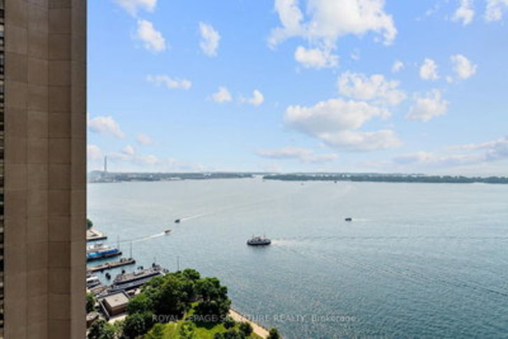 65 Harbour Square, Toronto rendering 1