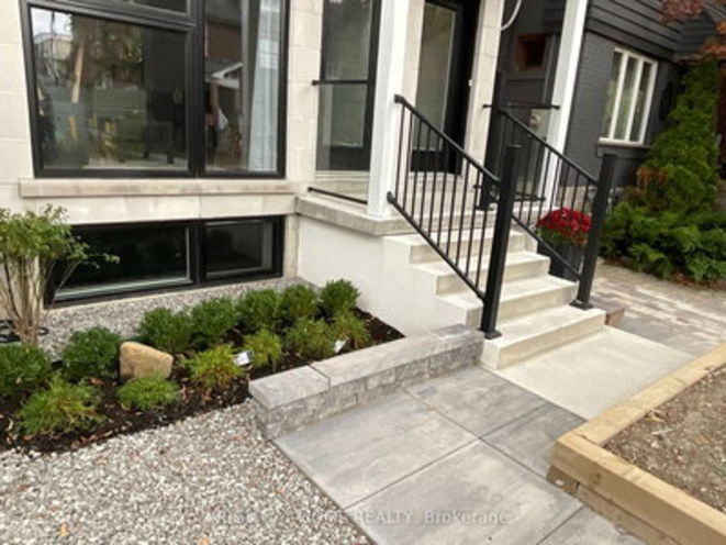 674 Manning Avenue, Toronto rendering 1