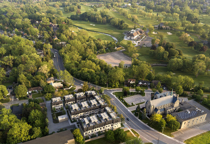 Distrikt Islington Village Towns Aerial View of Community
