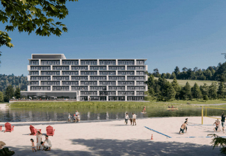 Freed Horseshoe Residences Exterior View in the Summer