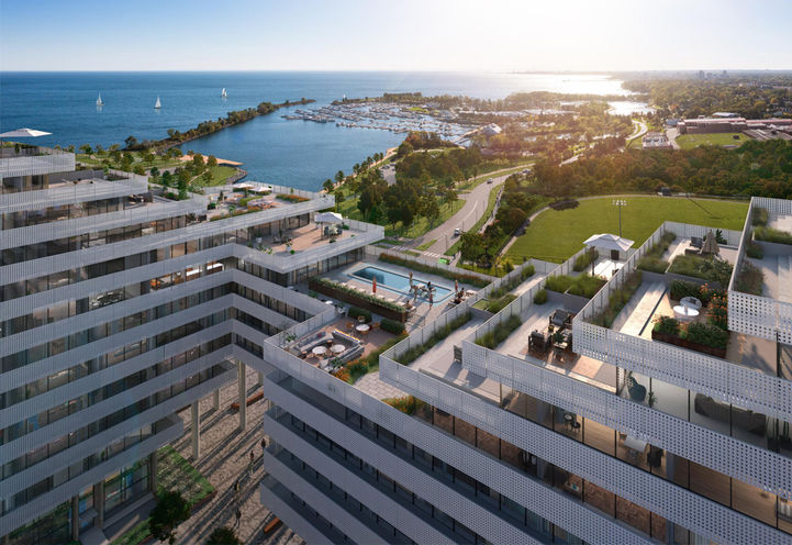 Harbourwalk Condos Rooftop Pool