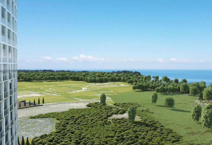 LJM Harbourfront - Balcony View Looking Over Green Space and the Lake