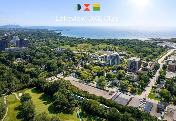 Lakeview DXE Club Aerial View of Community and the Lake