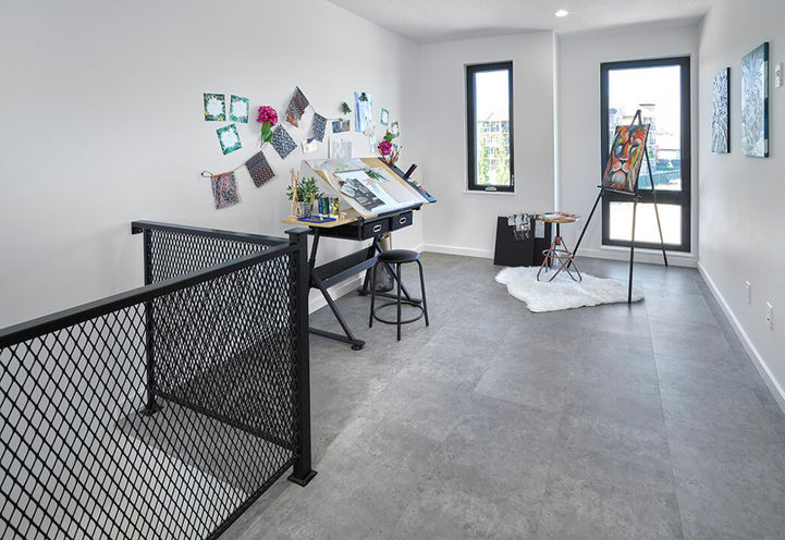 Pivot Towns Edmonton Office/Den Space